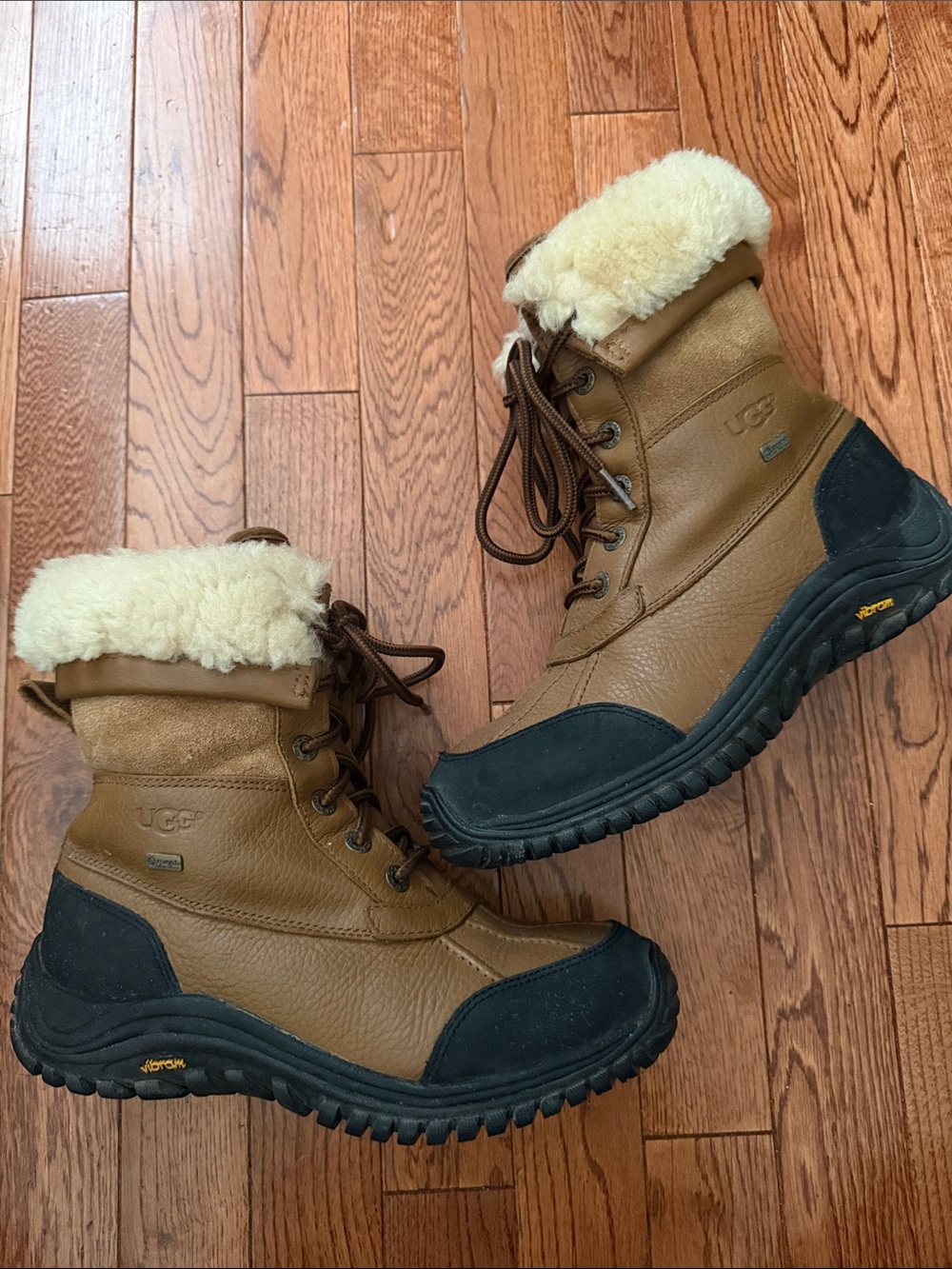 UGG Tan Brown Leather Shearling Winter Boots